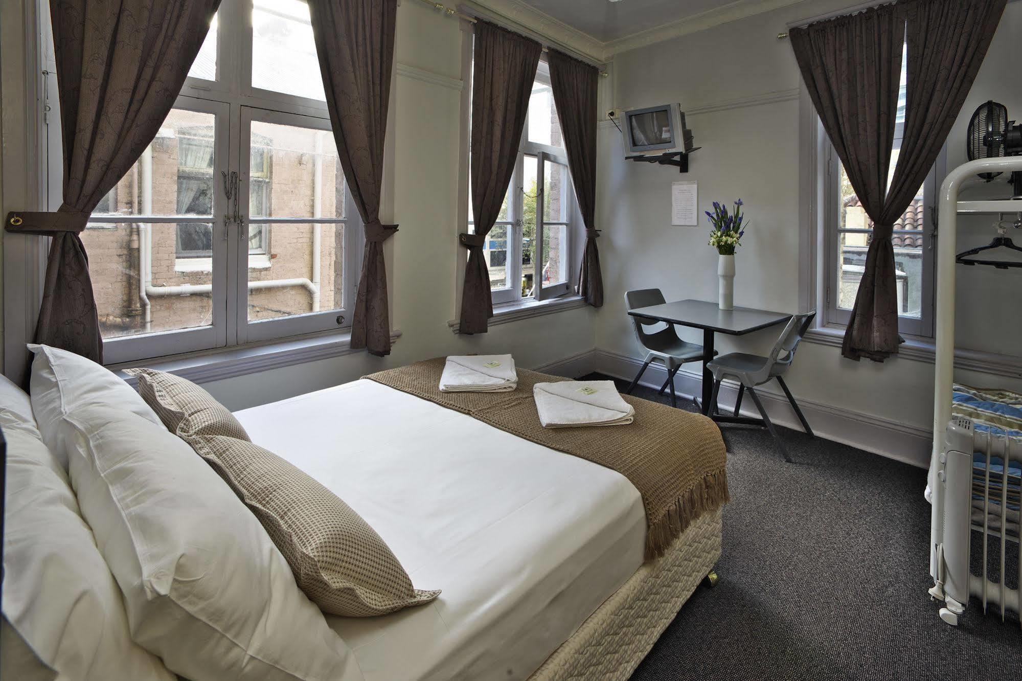 The George Street Hotel Sydney Bagian luar foto