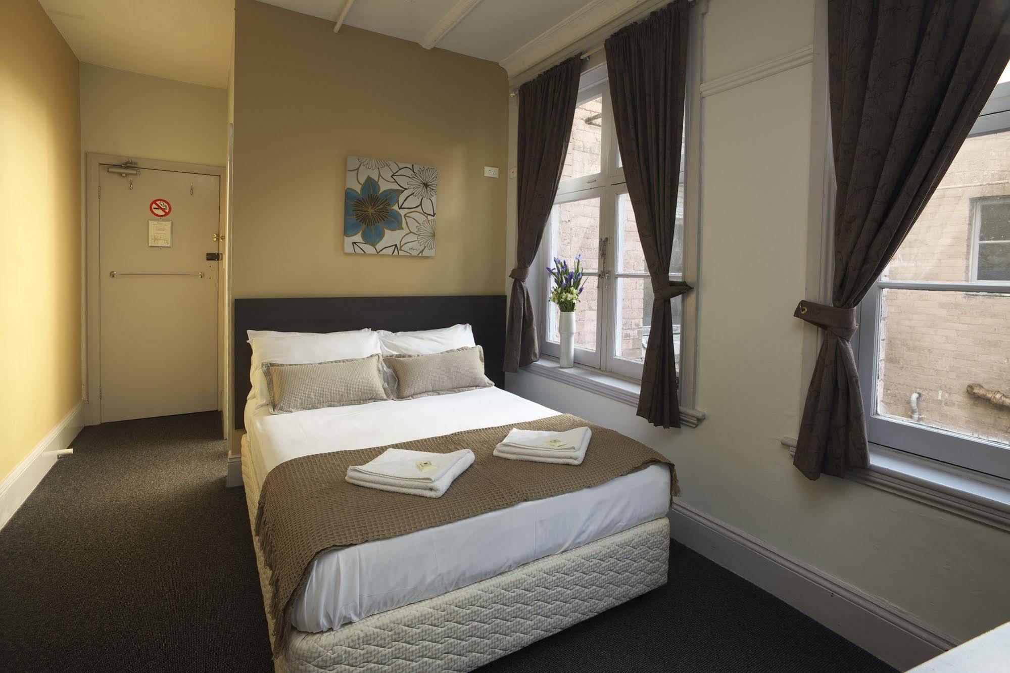 The George Street Hotel Sydney Bagian luar foto